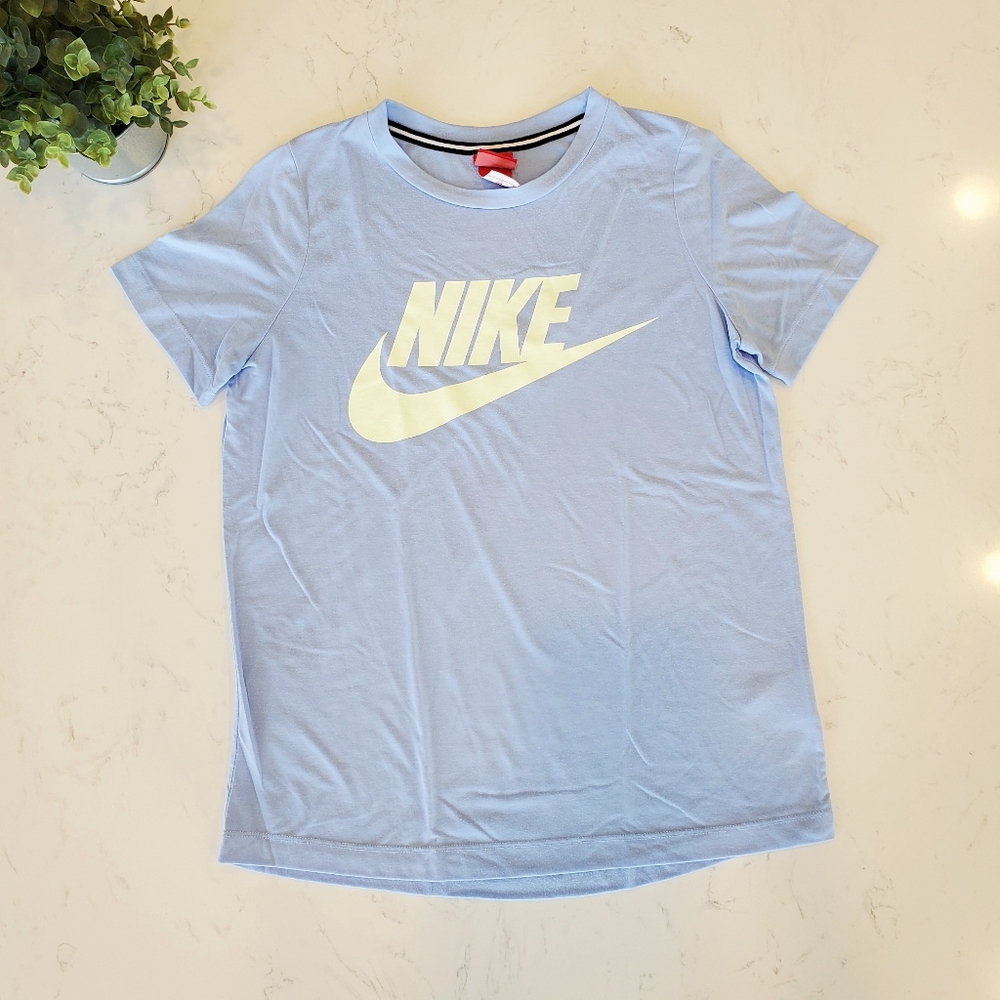 Nike Graphic Print Short Sleeve Shirt